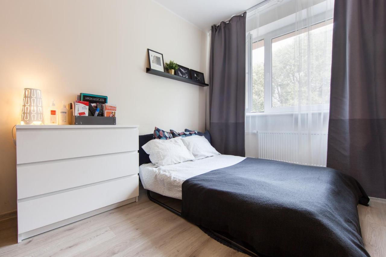 Scandinavian Style Apartment In City Center Tallinn Exterior foto